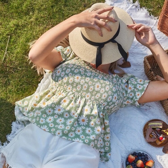 SHEIN 4X Shirred Green Flowered Top - Picture 2 of 7